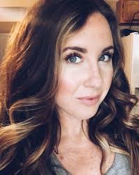 Dawn Pariseau's Instagram, Twitter & Facebook