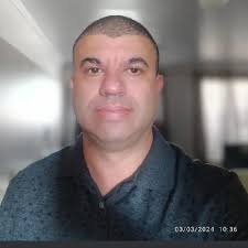 Muito importante para o uso de antibacterianos e saber suas classes: 1.  Penicilinas Exemplo: Amoxicilina, Penicilina G Dica: terminam em "-cilina"  Ação: Gram-positivos (algumas têm espectro…