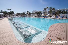 Pachetele all inclusive ibiza 2021 includ cazarea, 3 mese pe zi (mic dejun + pranz + cina) si diferite servicii suplimentare in functie de hotel. The 6 Best All Inclusive Hotels In Ibiza Oyster Com Hotel Ibiza Ibiza All Inclusive Hotels And Resorts