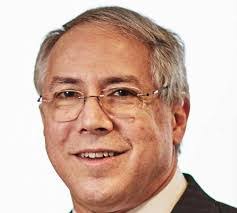 Arnold Chase's Instagram, Twitter & Facebook