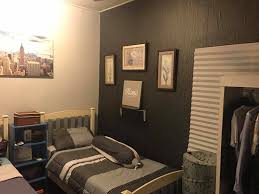 Selain itu, gantung frame gambar di dinding pun boleh sekiranya ia menjimatkan ruang bilik. Deco Bilik Tidur Bujang Desainrumahid Com