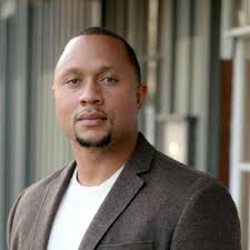 Vernell Shaw's Instagram, Twitter & Facebook