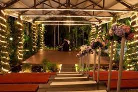 Cedar Creek Lodges Mount Tamborine Four Settings To Choose From The Island Glade The Rainforest Rest Outdoor Reception Venues Wedding Outdoor Fairy Lights