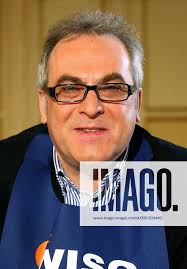 Gastronom Michael Kampschulte anlässlich eines Biertests im  ZDF-Wirtschaftsmagazin WiSo in