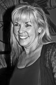 20150503029-P Sandy Lee-01bw.jpg