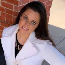 Where you been all my life!? 👯‍♀️ Double dates! Dinners (linner) with the  Denners! Remi and Stella bein' besties...Welcome to Texas @darylanndenner .  🤠 Can't wait to do real-life with y'all. 🙏🏻 ...