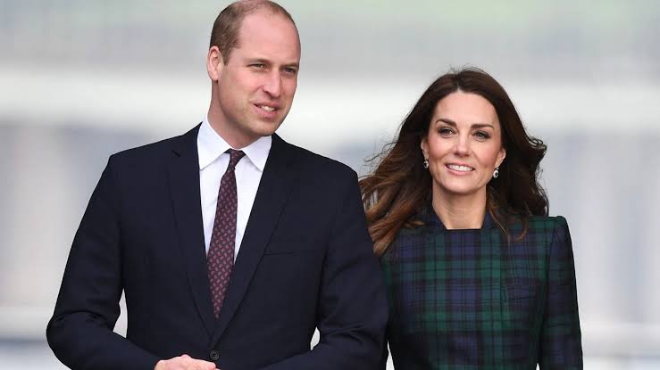 Hoàng tử William xem phim 'Những kẻ phản bội' cùng với Kate Middleton.