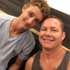 jason wagers (@JasonWagers)