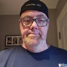 will u at least say hi when you scroll past 🥹