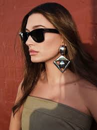 Kacey Musgraves In Armani Prive