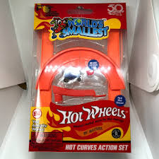 We would like to show you a description here but the site won't allow us. Julian S Hot Wheels Blog 2018 World S Smallest Bone Shaker Hot Curves Action Set
