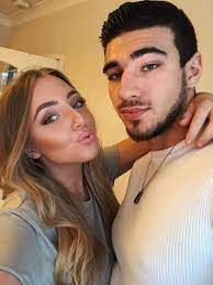 He comes from a family that has a history in the field of boxing. Love Island 2019 Tommy Fury S Ex Claims He Dumped Her For Money And Fame
