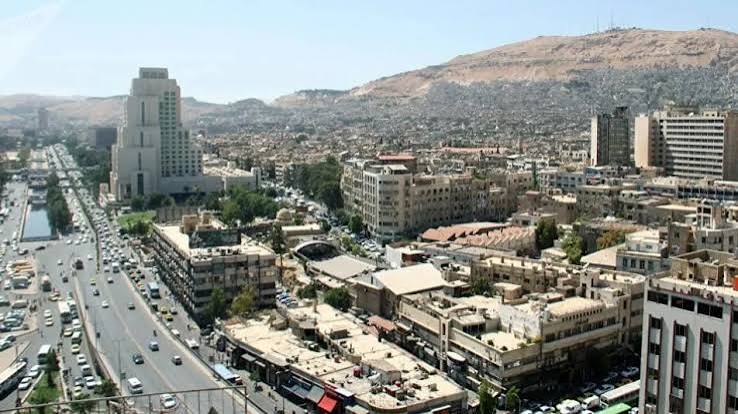 استثمارات على الورق... قراءة واقعية لمناخ الاستثمار في سوريا 2025 - داما بوست
