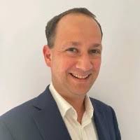 900+ profilů „Curwen“