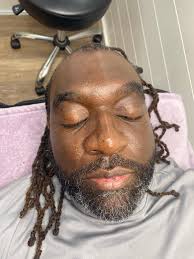 The question of the day was should men get their eyebrows waxed? And I'm a  real man and I answered the question myself and I say yes! Eyebrow waxing  for men is