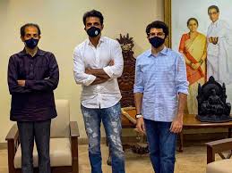 Sonu sood is the son of saroj sood, who was a teacher and entrepreneur shakti sagar sood. Why Is Sonu Sood Helping Migrants Reach Their Home Here S What The Actor Replied Mumbai News Updates