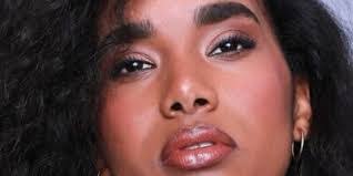 Heidi Friese's Instagram, Twitter & Facebook