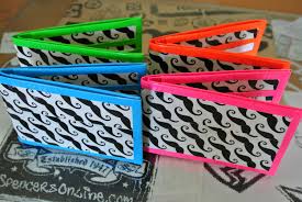 To close up and complete the holder, turn it over so that the pocket folds are facing up. 24 Cool Duct Tape Wallet Diy Instructions Guide Patterns