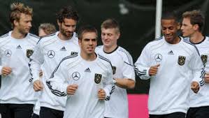 Check spelling or type a new query. Deutschland Gegen Serbien Ex Nationalspieler Lastert Uber Rtl Kommentatoren Fussball