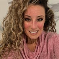 Sara Tanzer's Instagram, Twitter & Facebook