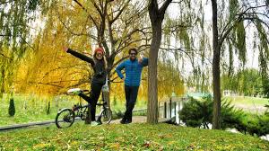 Çeşitli okul ve halk eğitim merkezlerinin yaptıkları ürünlerin sergilendiği programın açılışına; Eskisehir De Gezilecek Yerler Biz Evde Yokuz