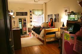 Life In Le Mans Hall Saint Mary S College Notre Dame In Single Dorm Room Dorm Inspiration Saint Marys College