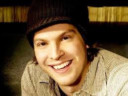 Gavin DeGraw recovering, looking at bright side