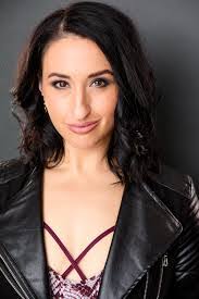 Amie Farrell's Instagram, Twitter & Facebook