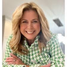 Amanda Deane's Instagram, Twitter & Facebook