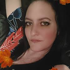 Should a room have a painting or not?