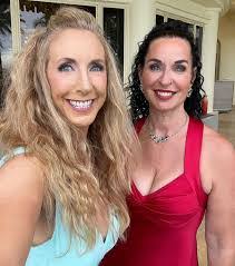 Laura Ingle's Instagram, Twitter & Facebook