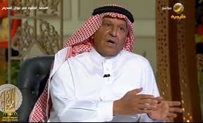 إن الله فوق العرش فوقية حقيقية، وان الله يتكلم بحرف وصوت. Miswtqs Ri8qlm