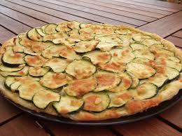 Recette De Tarte Fine Aux Courgettes Et Au Parmesan Recette Tarte Fine Recette Tarte Recettes De Cuisine