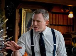 Welder empties the cutlery drawer to make majestic bird, dragon and gorilla sculptures out of knives and forks. Knives Out 2 Daniel Craig S Benoit Blanc To Officially Return In Rian Johnson Sequel The Independent The Independent