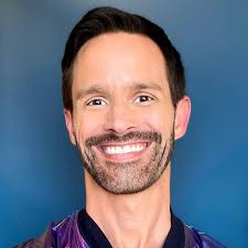 I would aggressively specify the “Southern” here or you'll get people who  sound like what I call “Midnight in the Garden of Good & Evil” affected 😜  wide and bright with hard