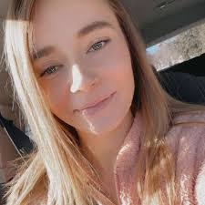 Katie Samsel's Instagram, Twitter & Facebook