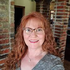 Shorter nail shapes for stubby hands