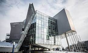 The bank headquartered in austria had its branch offices in eleven countries, including croatia, bulgaria, liechtenstein, montenegro and romania, most of which were involved in laundering money for eastern europe's corrupt government officials and organized crime thus creating major roadblocks. Venduta La Sede Di Hypo Bank A Klagenfurt Ora Tocchera Alla Nostra Austria Vicina Blog Finegil