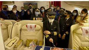 Who is your jjk husband? à¤• à¤¨ à¤¹ à¤• à¤ª à¤Ÿà¤¨ à¤œ à¤¯ à¤…à¤— à¤°à¤µ à¤² Air India à¤• à¤ªà¤¹à¤² à¤ª à¤¯à¤²à¤Ÿ à¤œ à¤¨ à¤¹ à¤¨ North Pole à¤• à¤Šà¤ªà¤° à¤¸ à¤­à¤° à¤¸à¤¬à¤¸ à¤² à¤¬ à¤‰à¤¡ à¤¨ Who Is Captain Zoya Aggarwal First Air India Pilot Who
