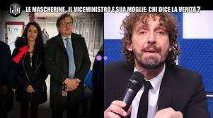 Pierpaolo spollon è molto riservato sulla sua vita privata, pertanto non sa se attualmente l'attore sia single oppure impegnato. Il Viceministro Sileri La Moglie Giada Nourry E La Storia Delle Mascherine Alle Iene