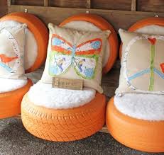 17 Amazing Craft Ideas How To Use Old Tires Make Ottoman Seat For Porch Use Faux Leather Instead Of Fake Fur Dekorasyon Dekorasyon Fikirleri Fikirler