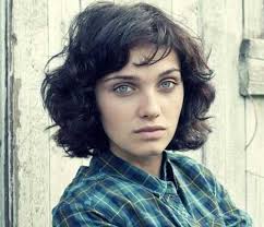 If you have thick and wavy hair, chances are you've considered using a straightening iron to flatten out your locks or perhaps even considered a cropped cut to make styling more bearable. 20 Short Haircuts For Thick Wavy Hair Short Hairstyles Haircuts 2019 2020