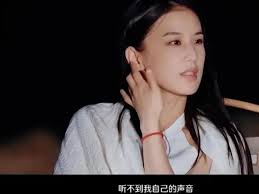 最近內娛都在講黃聖依，她和結婚十多年的丈夫上了一個奇特的綜藝節目，是幾對快將分手的情侶實地拍攝的節目，當中黃聖依和丈夫的關係令所有人大開眼界，甚至有一對情侶因此覺得自己的關係還好，還是不離婚了😅。  看了些片段，就是楊子家比較有錢，但他沒有什麼大志又愛 ...