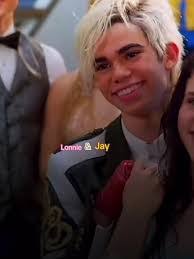 Lonnie Jay's Instagram, Twitter & Facebook