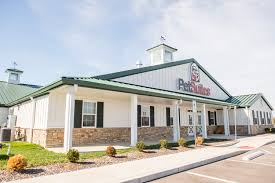 A maximum of two pets are allowed in each suite. Pet Suites Of America T W Corporation