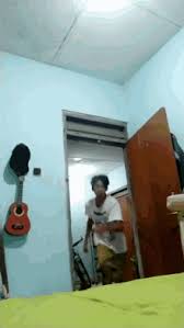 Gif ojo melok melok : Bang Ijal Gif Marahan Adumulut Meledek Discover Share Gifs