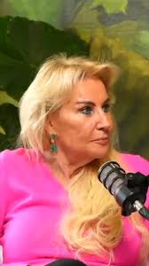 HOY a las 8:30 horas ⏰ estaré en una entrevista con Óscar Mario Beteta  (@MarioBeteta) en donde hablaremos sobre mi libro "La Violencia: Qué la  genera y qué la previene" 📚 Síguela