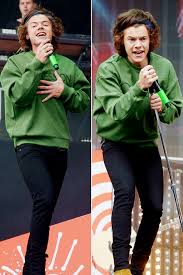 I capelli di harry styles fanno sempre notizia. A A A Cercasi Parrucchiere Per Harry Styles Archivio Biccy It