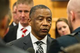 Derrick Schofield's Instagram, Twitter & Facebook