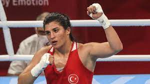 Jun 07, 2021 · 2020 tokyo olimpiyat oyunları avrupa kota müsabakaları'nın yarı finalinde rakiplerini yenen milli boksörler buse naz çakıroğlu ile busenaz sürmeneli, finale çıktı. Gururumuzsun Busenaz Surmeneli Tarihi Zaferiyle Tokyo Olimpiyat Oyunlari Nda Madalyayi Garantiledi Haber Yenice